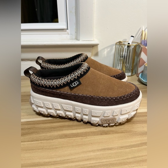 UGG Venture Daze - Picture 7 of 11